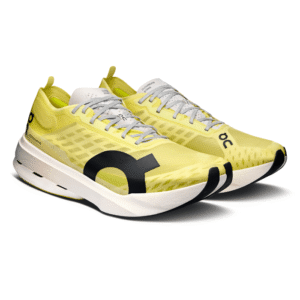 Alternative view of On Running Cloudboom Strike vert lime